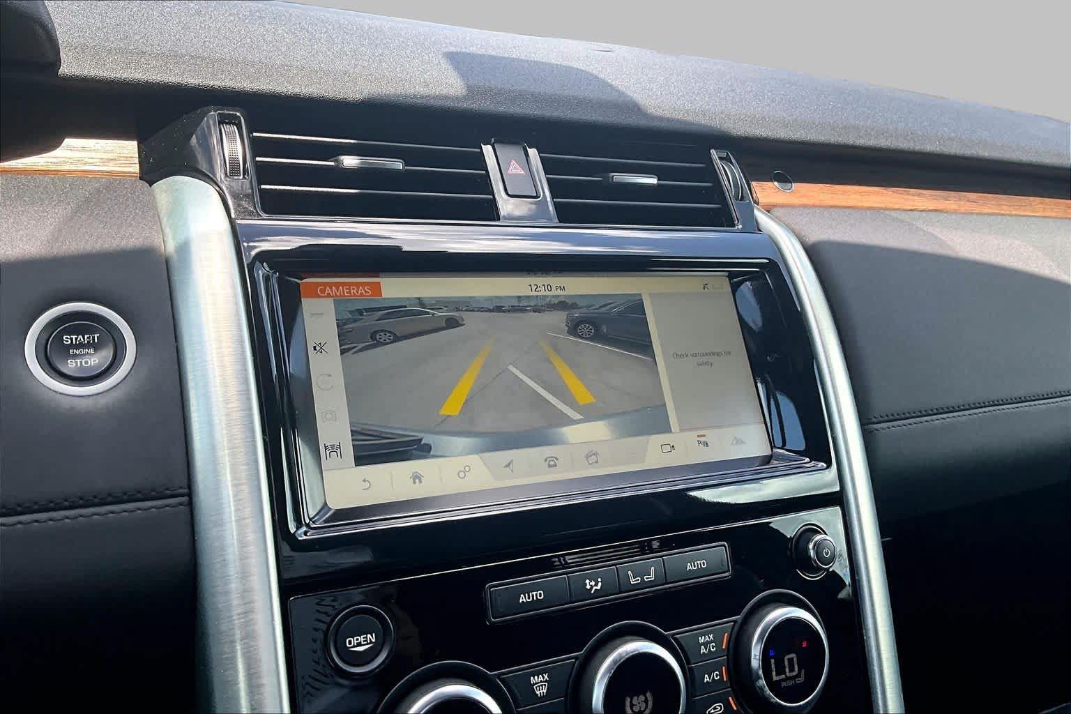 Used 2018 Land Rover Discovery HSE AWD/4WD image 24