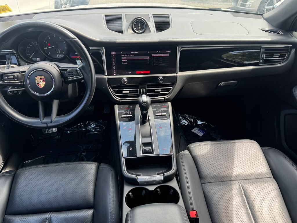 Used 2022 Porsche Macan AWD/4WD image 16