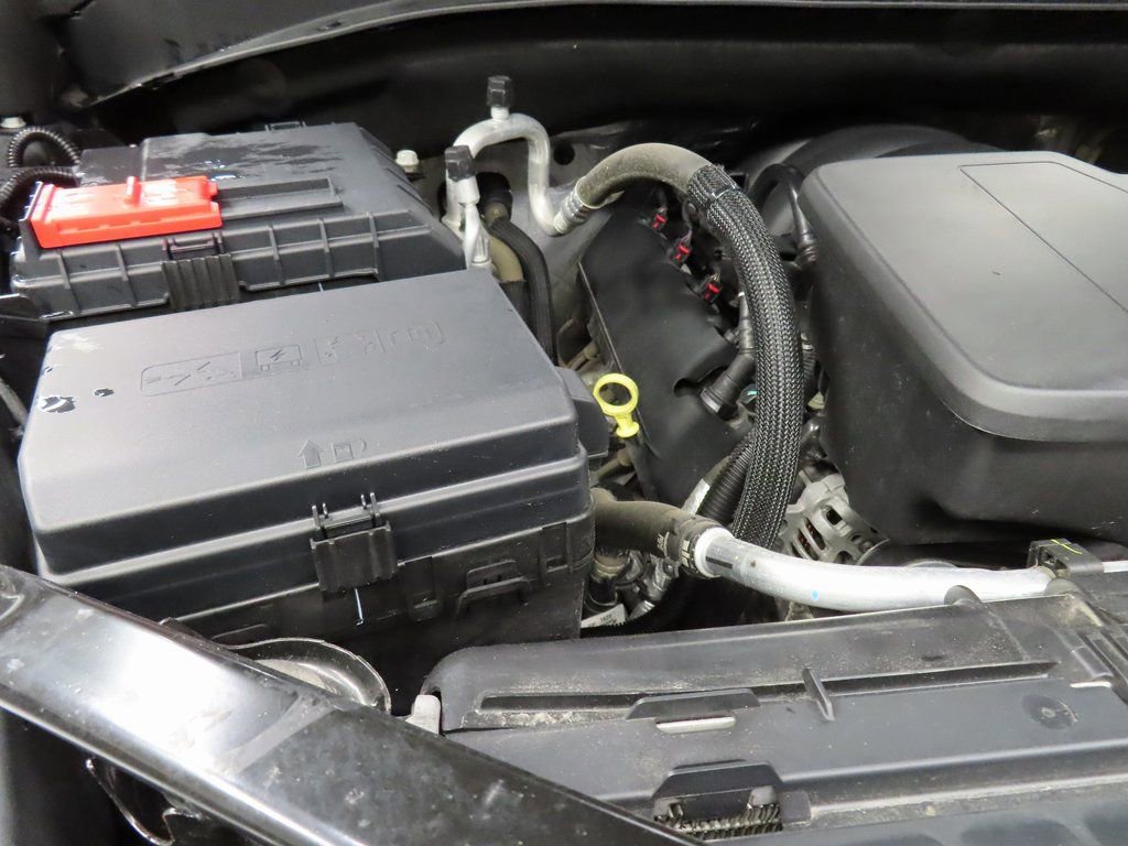 Used 2023 Chevrolet Silverado 1500 ZR2 w/ Technology Package image 32