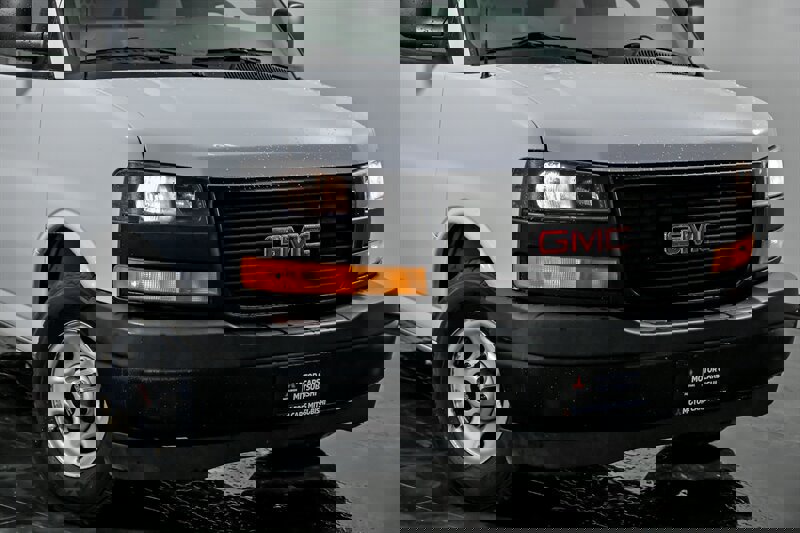 Used 2019 GMC Savana 2500 w/ Driver Convenience Package image 2