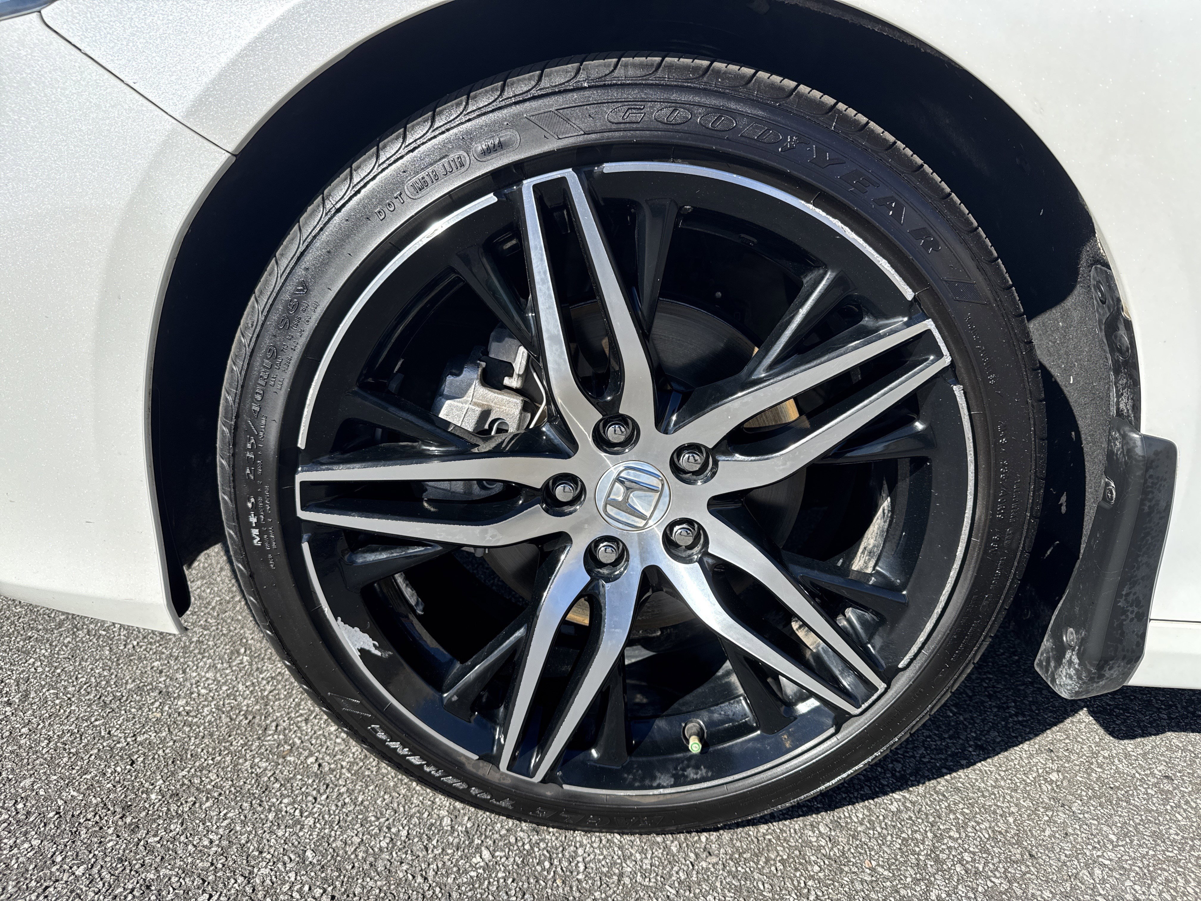 Used 2021 Honda Accord Touring image 13