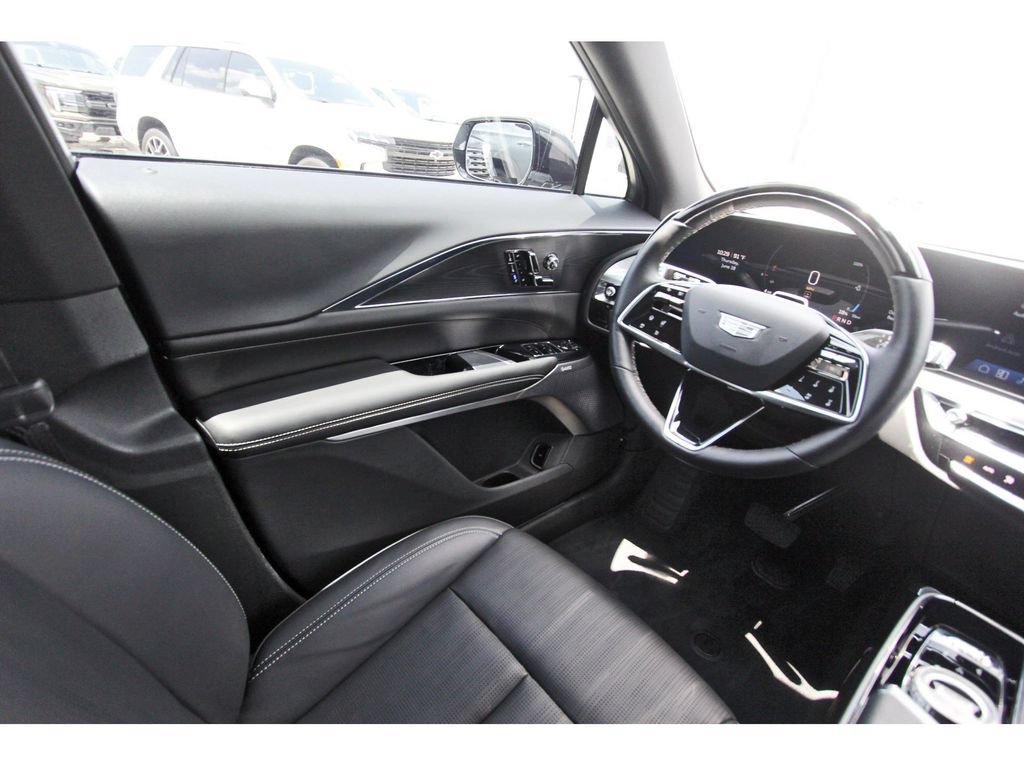 Used 2024 Cadillac Lyriq Sport w/ LPO, Floor Liner Package AWD/4WD image 8