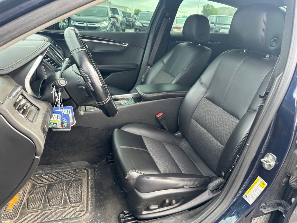 Used 2015 Chevrolet Impala LT FWD image 19