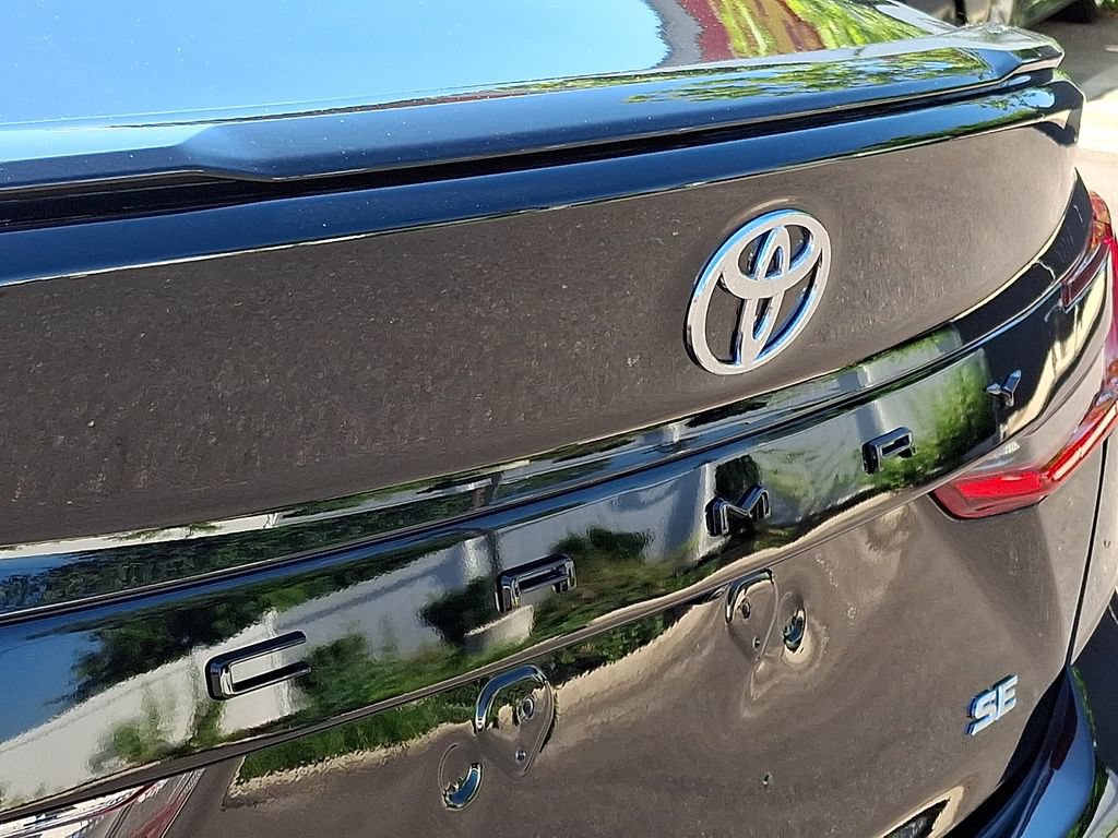 Used 2026 Toyota Camry Hybrid FWD image 29