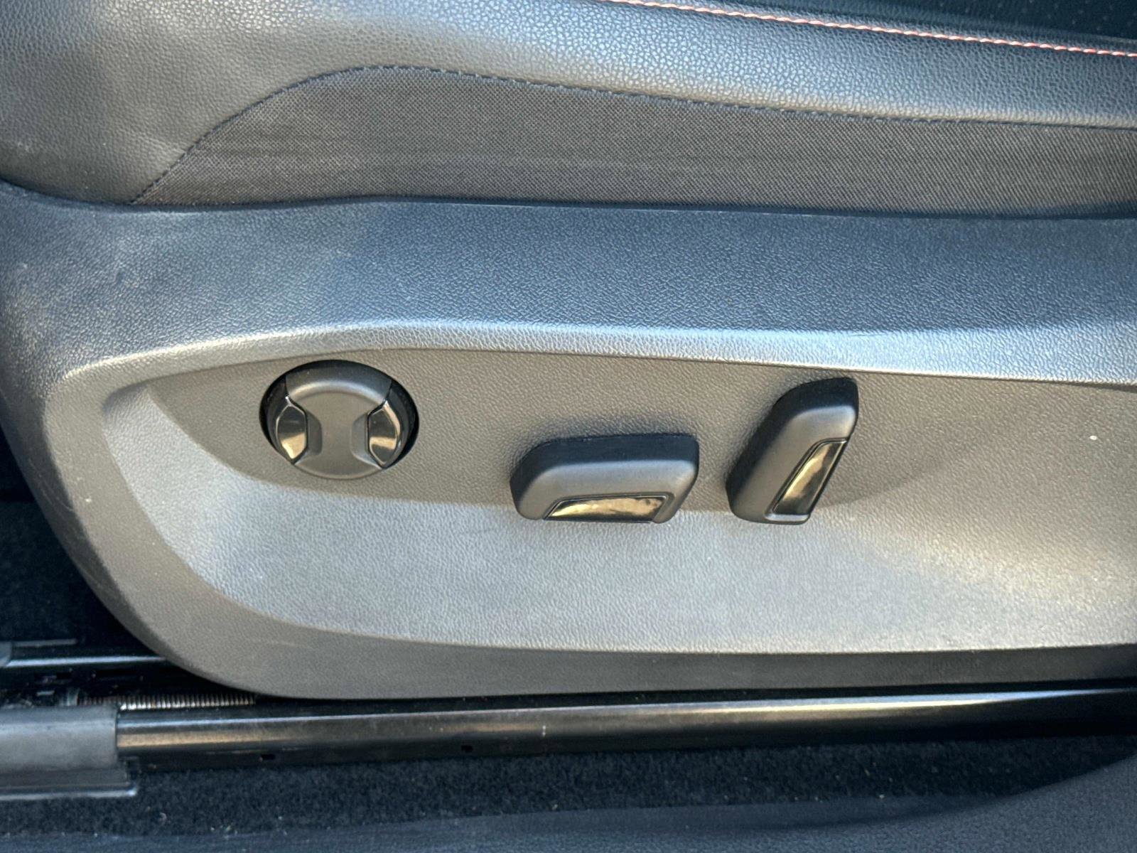 Used 2024 Volkswagen Tiguan Wolfsburg Edition image 22