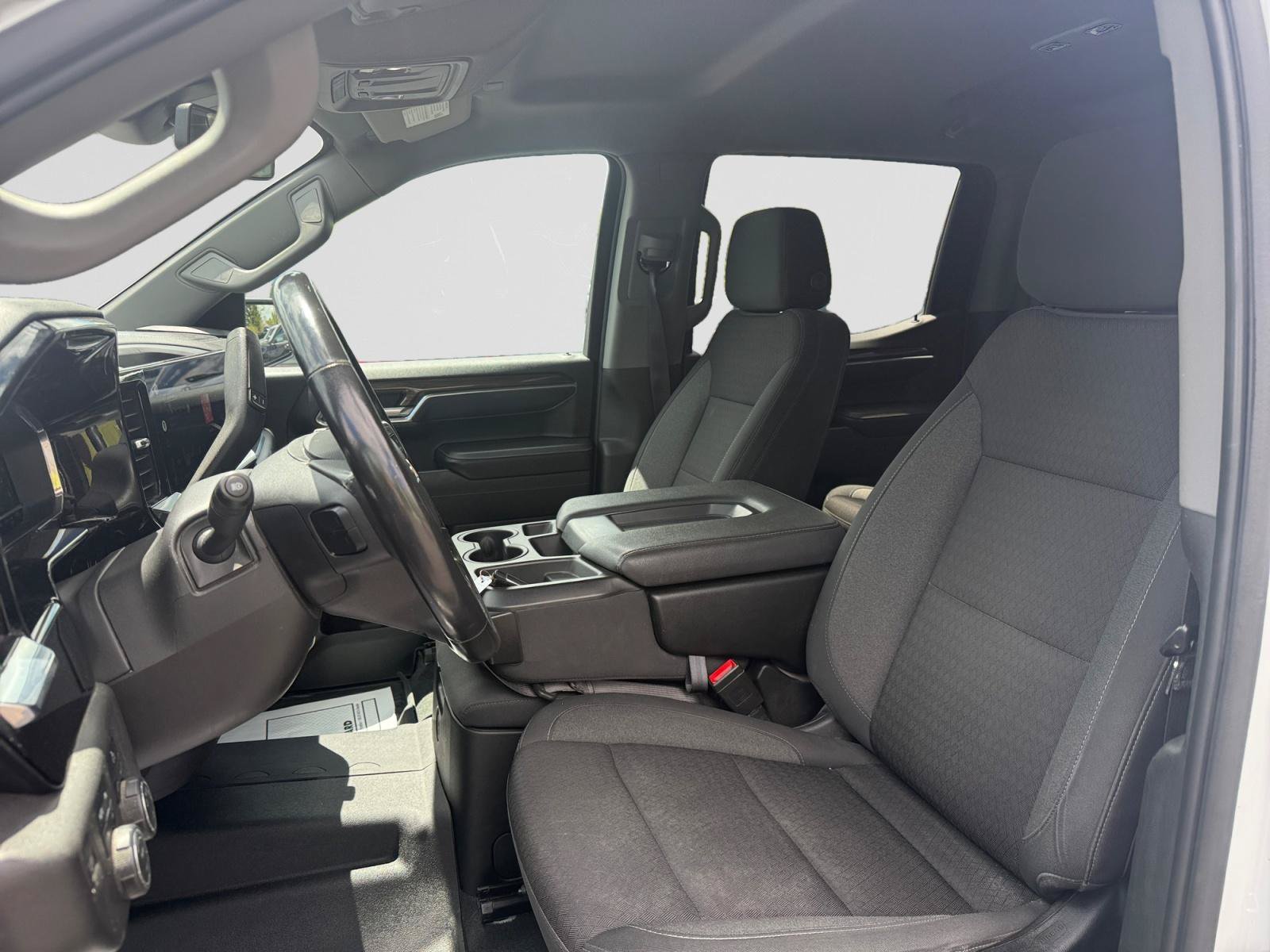 Used 2022 Chevrolet Silverado 1500 LT AWD/4WD image 9