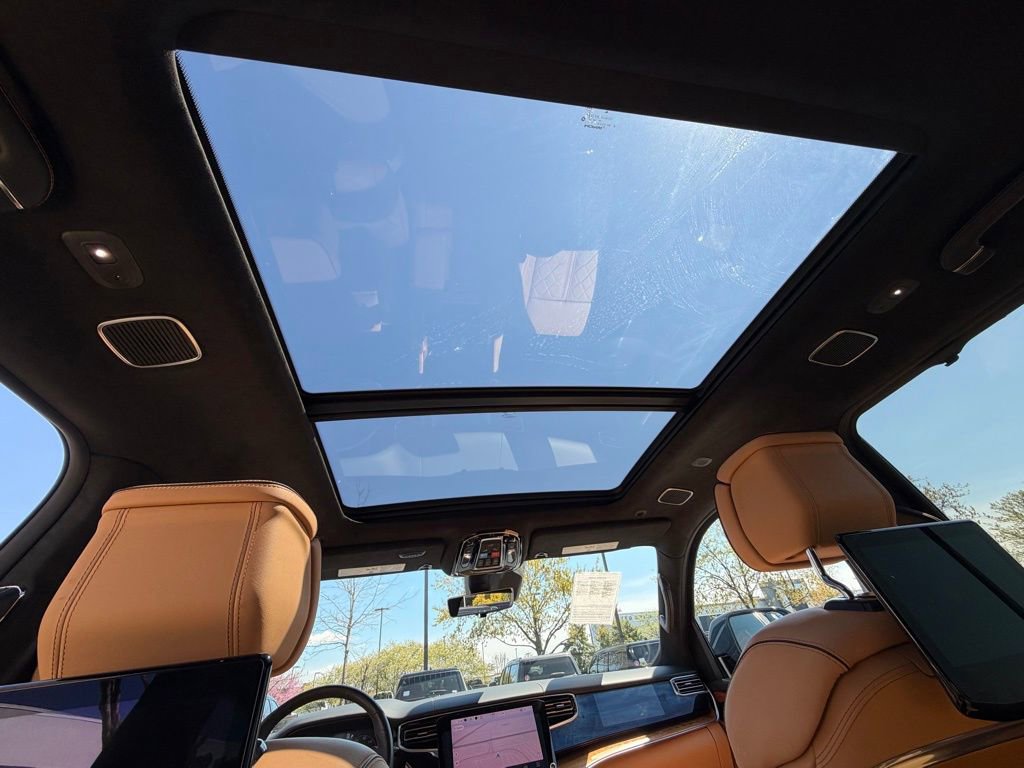 Certified 2025 Jeep Grand Wagoneer L Series III w/ Rear Seat Video Group 1 image 41