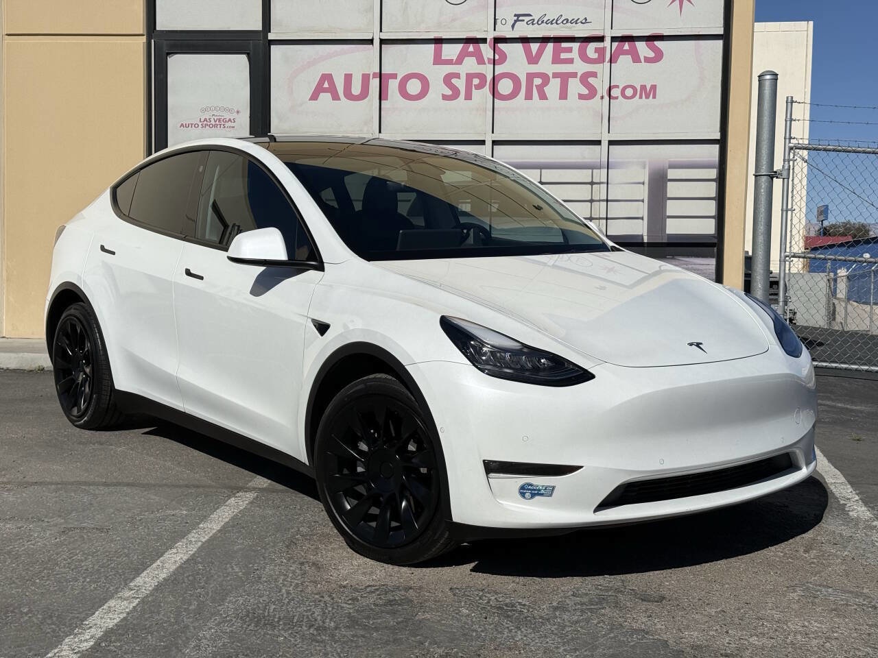 Used 2021 Tesla Model Y Long Range AWD/4WD image 2