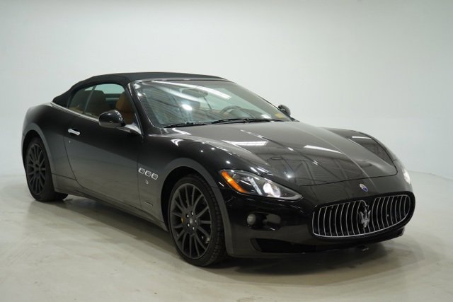 Used 2016 Maserati GranTurismo Convertible image 1