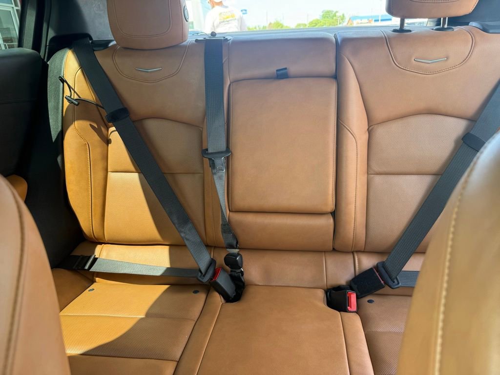 Used 2021 Cadillac XT4 Premium Luxury image 12