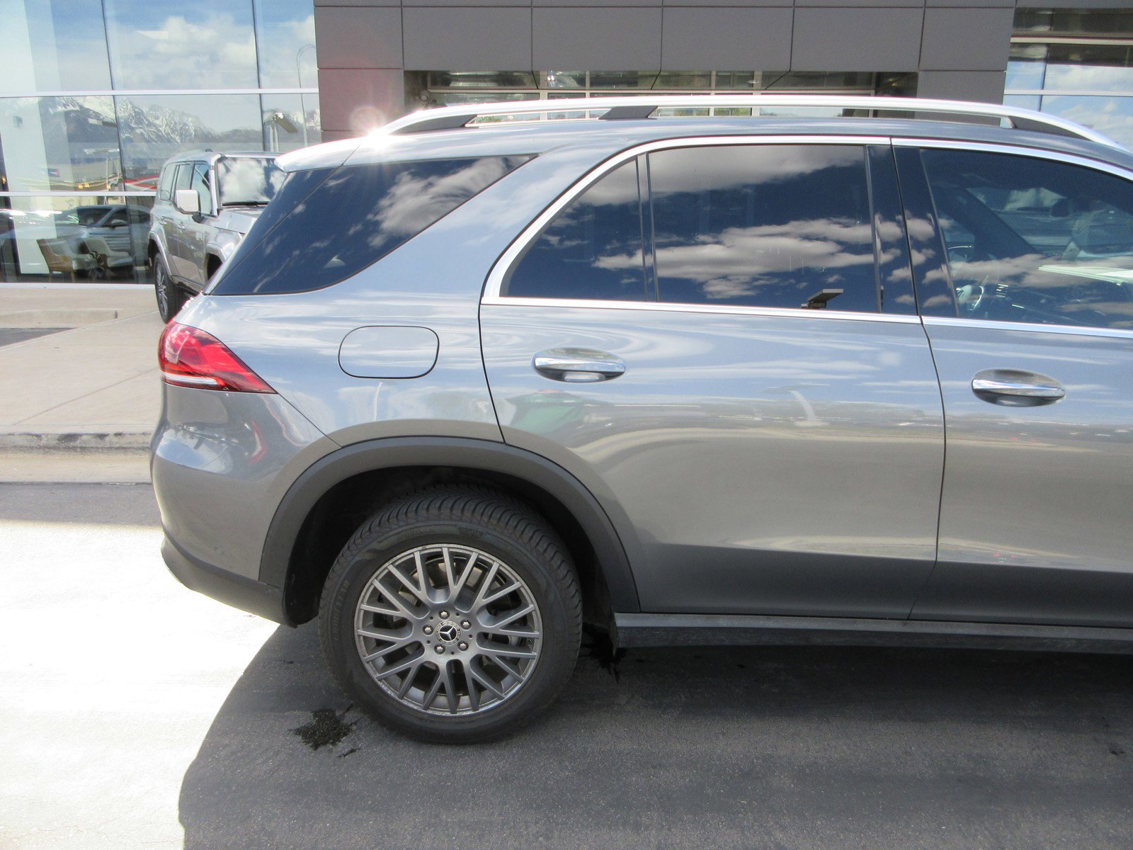 Used 2021 Mercedes-Benz GLE 450 4MATIC image 11