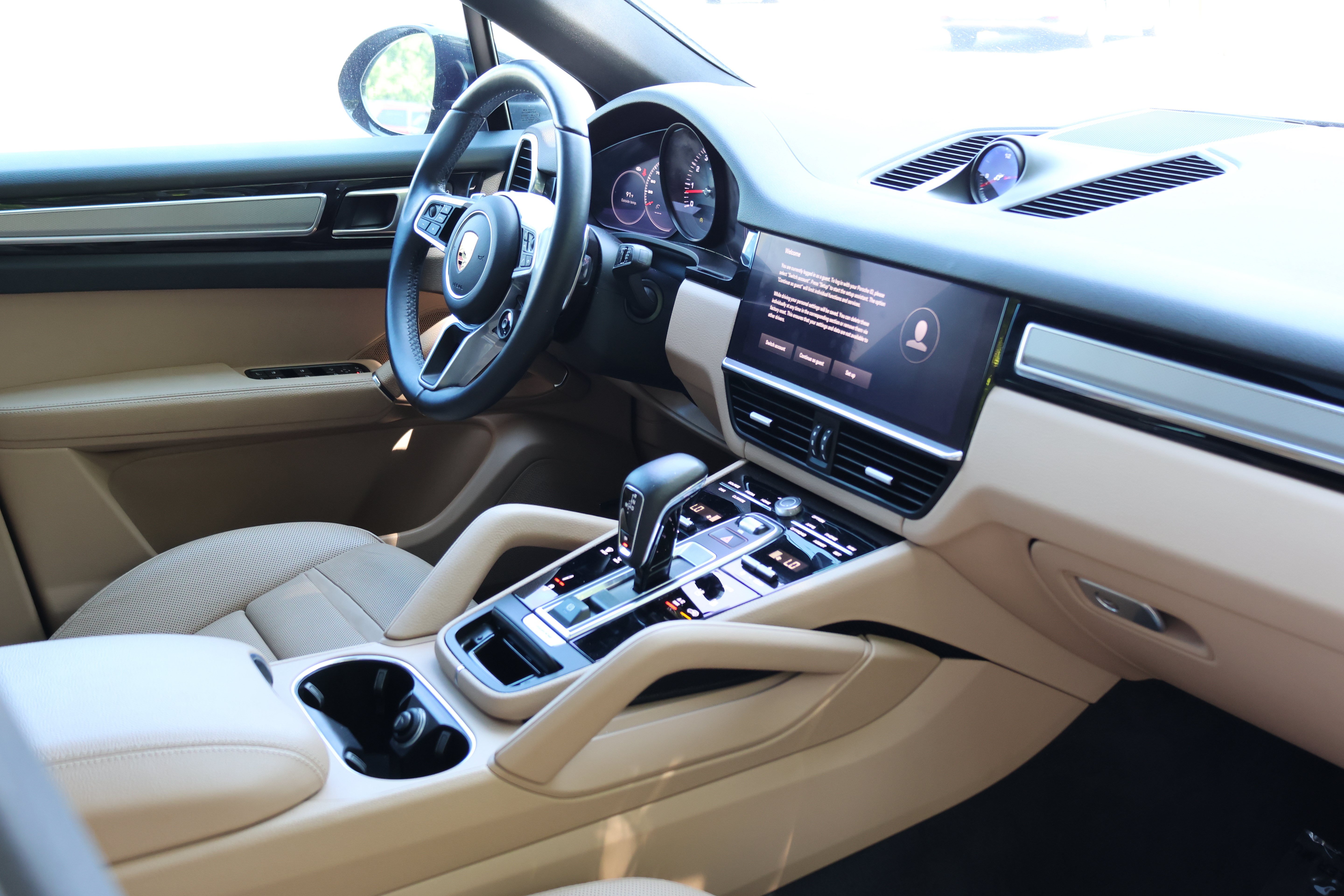 Used 2023 Porsche Cayenne Platinum Edition AWD/4WD image 38