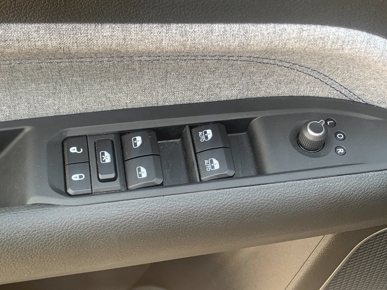 Used 2025 Jeep Compass Sport AWD/4WD image 14