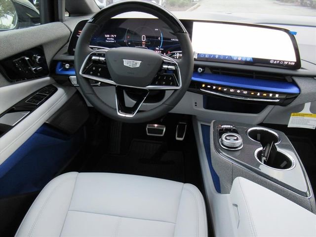 New 2026 Cadillac Optiq Luxury 1 image 13
