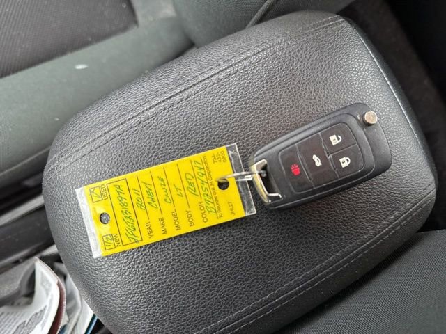 Used 2011 Chevrolet Cruze LT image 9