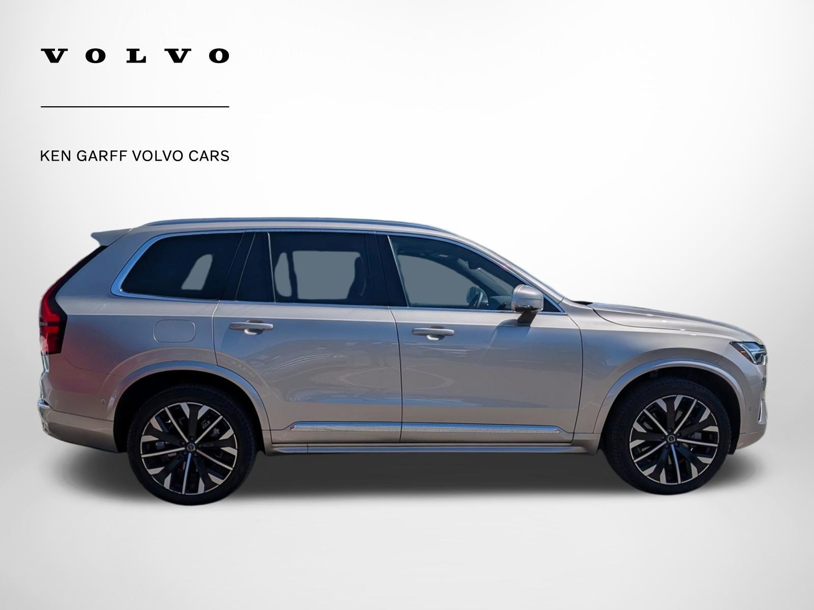 Used 2025 Volvo XC90 T8 Plus AWD/4WD image 2