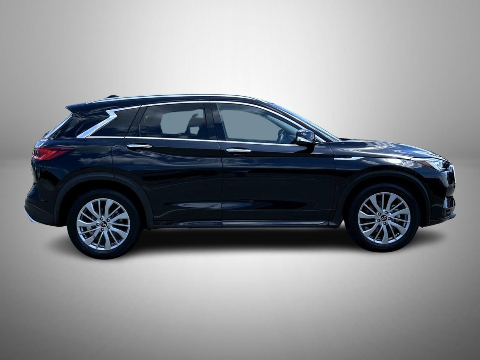 Certified 2025 INFINITI QX50 Luxe AWD/4WD image 4