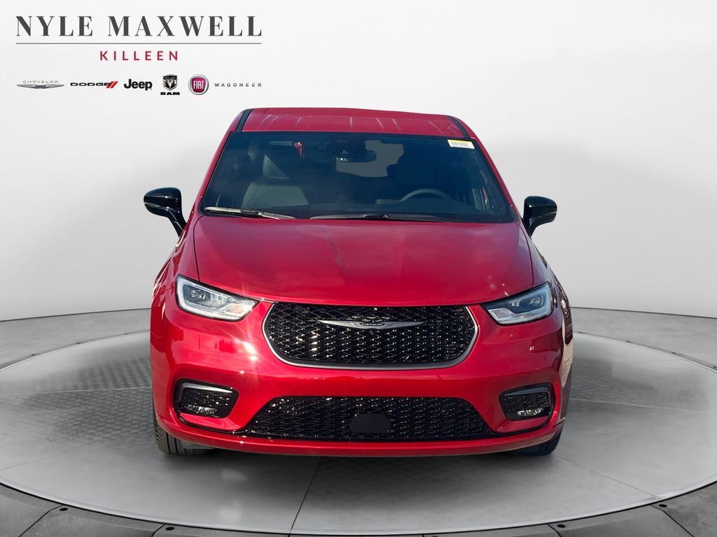 New 2026 Chrysler Pacifica Select FWD image 18