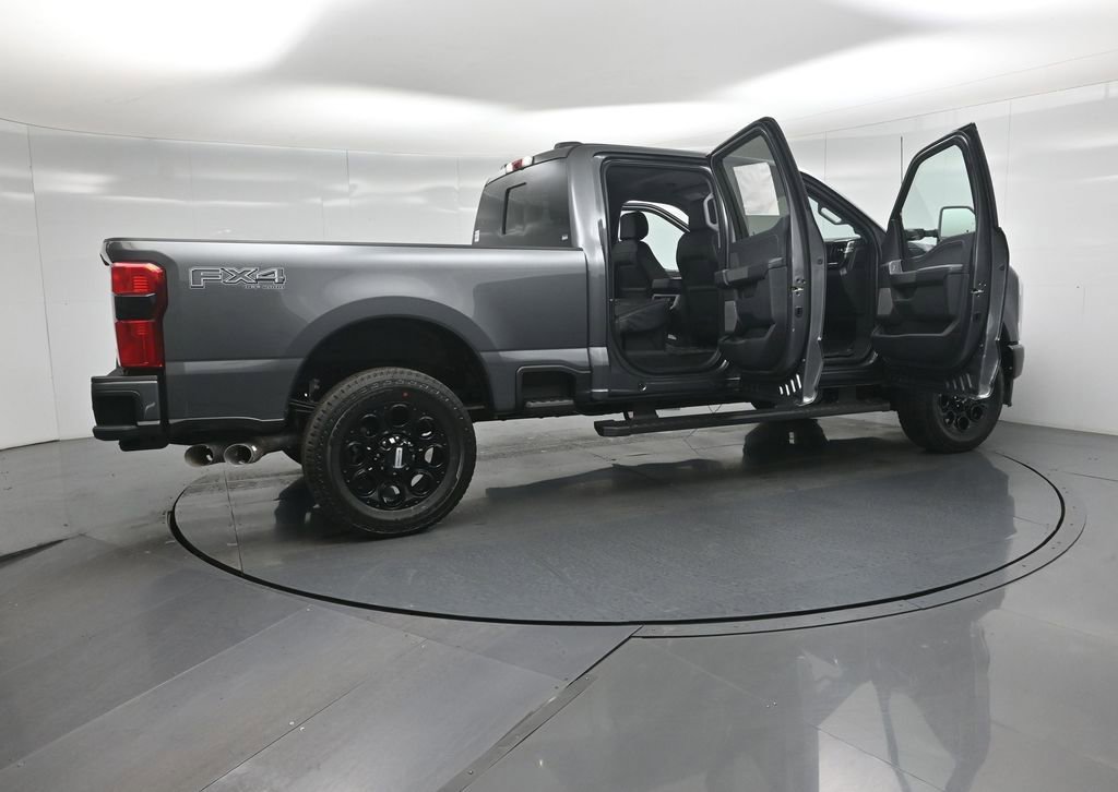 New 2026 Ford F250 Lariat w/ Black Appearance Package image 3