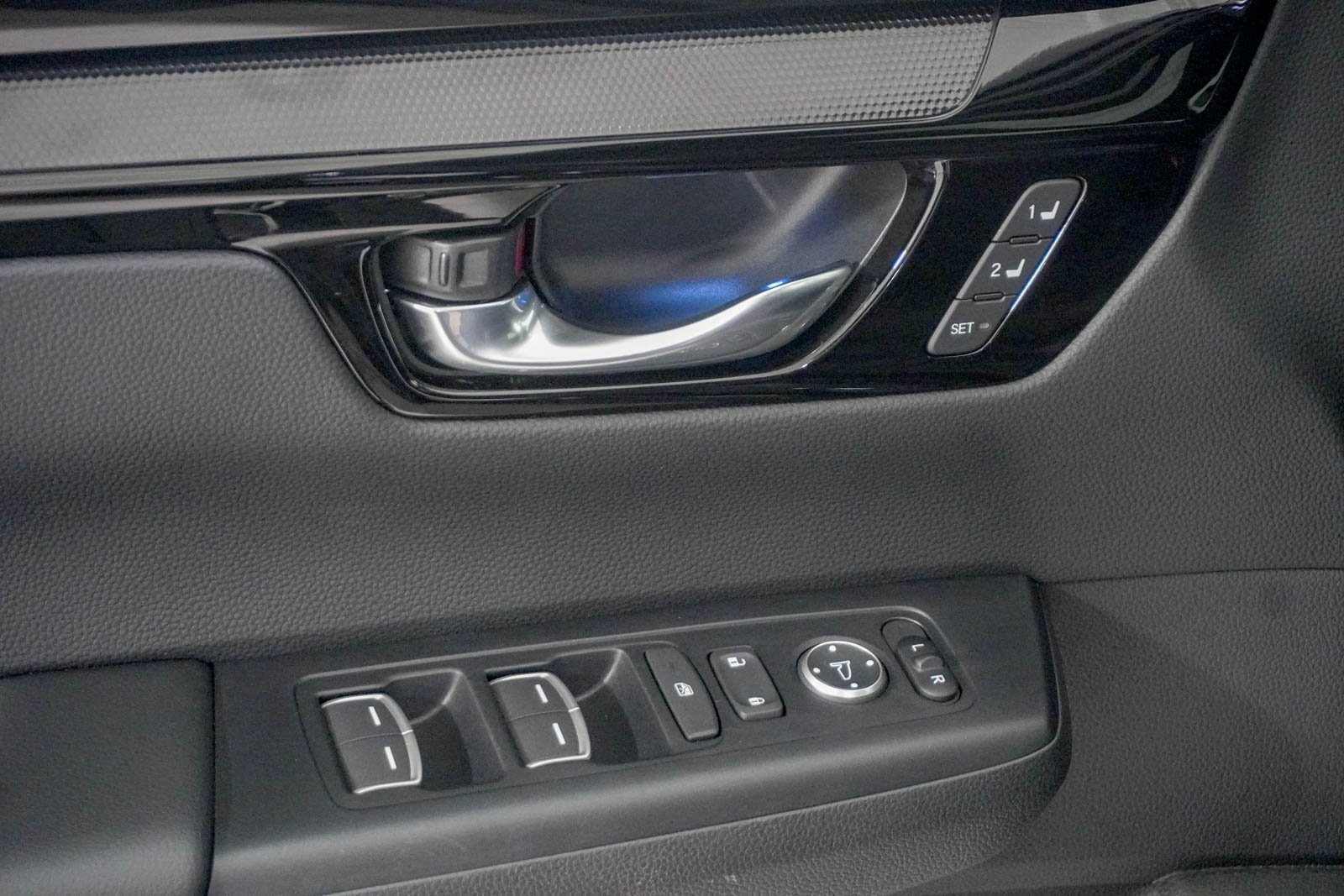 Certified 2025 Honda CR-V Sport Touring image 18