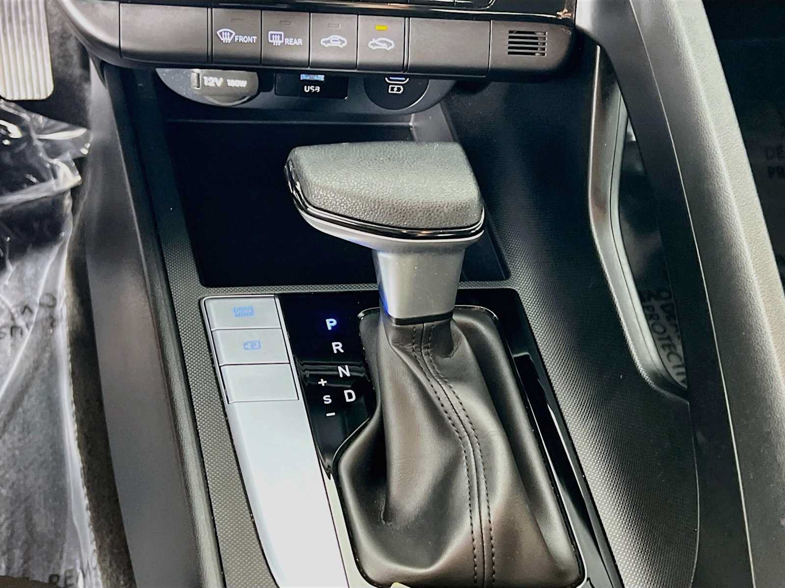 Certified 2024 Hyundai Elantra SEL FWD image 17