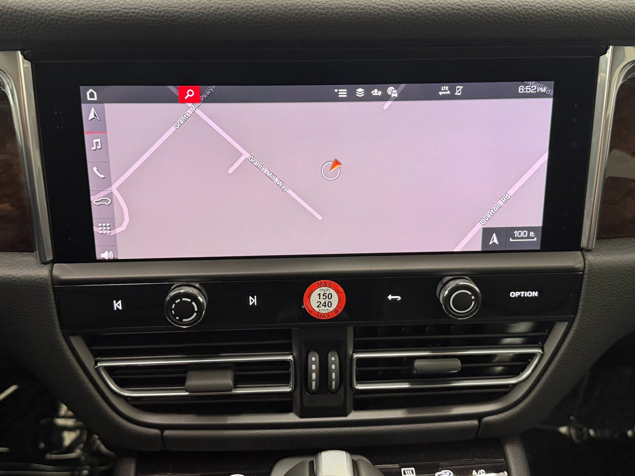 New 2026 Porsche Macan AWD/4WD image 14