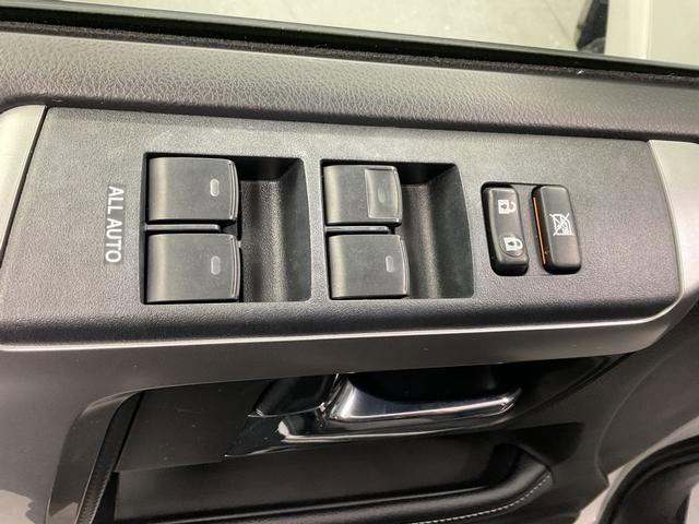 Used 2017 Toyota 4Runner SR5 image 9