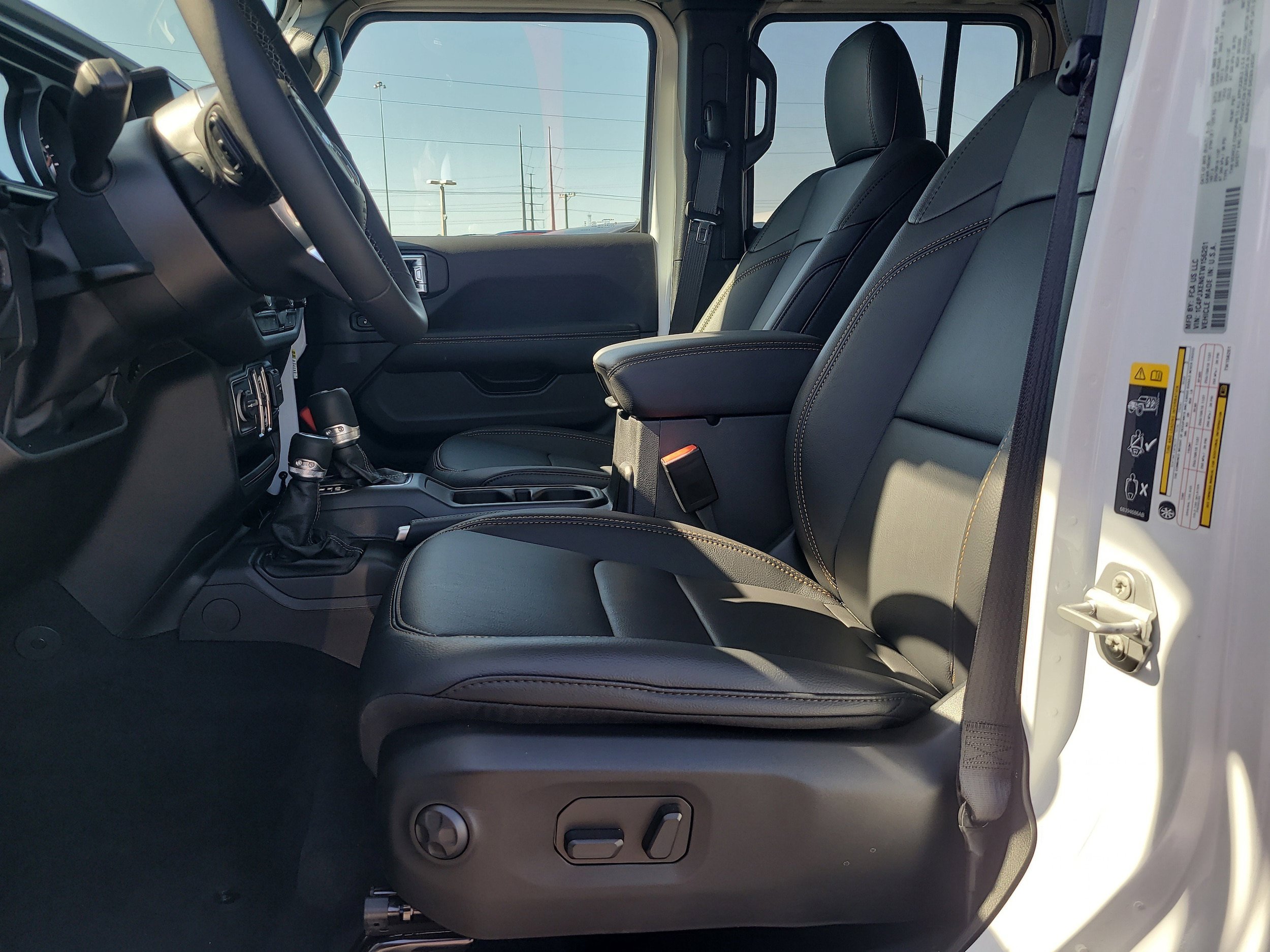 New 2026 Jeep Wrangler Unlimited Sahara AWD/4WD image 13