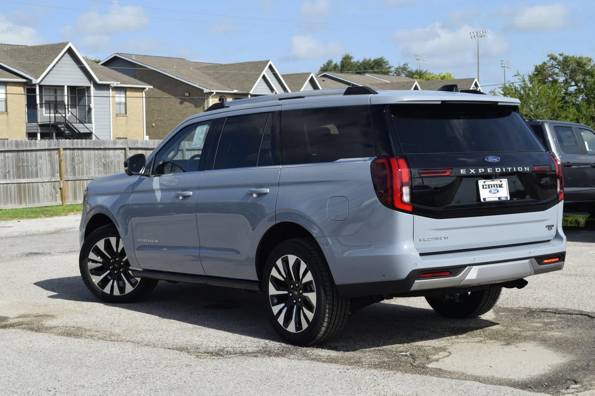 New 2025 Ford Expedition Platinum w/ Driver's Package image 4