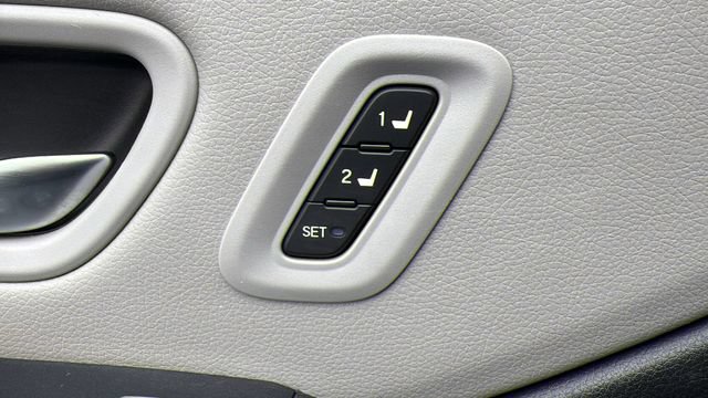 Used 2024 Honda Pilot Touring image 23