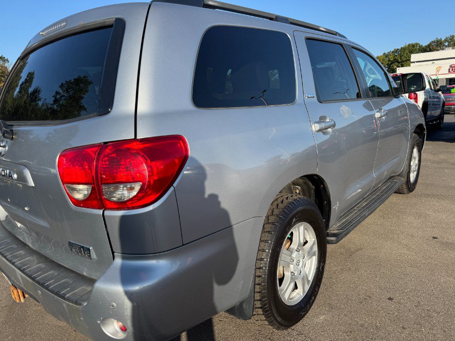 Used 2014 Toyota Sequoia SR5 AWD/4WD image 11