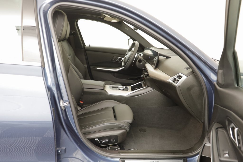 Certified 2025 BMW 330i xDrive Sedan image 18