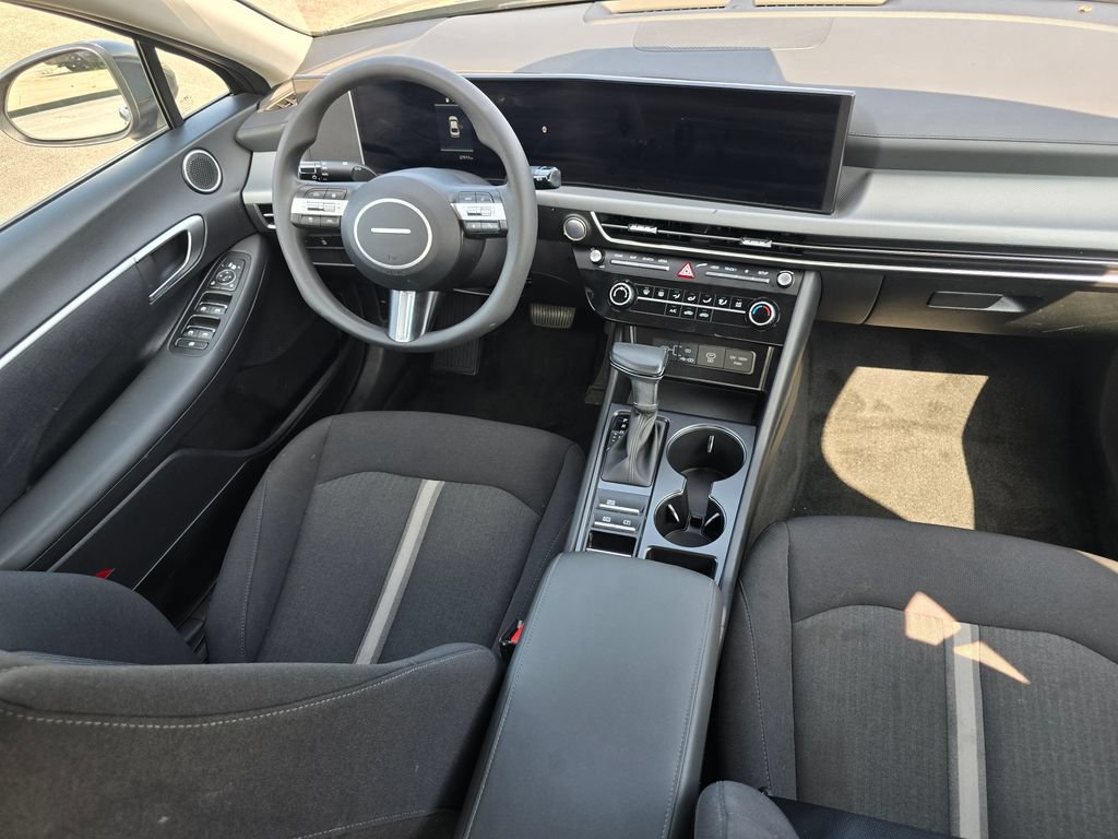 Used 2025 Hyundai Sonata SE FWD image 19