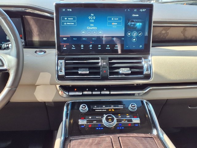 Certified 2023 Lincoln Navigator Reserve RWD image 9