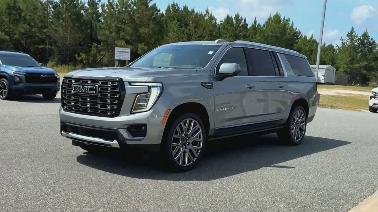 New 2026 GMC Yukon XL Denali Ultimate w/ LPO, Floor Liner Package AWD/4WD image 4