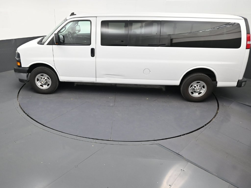 Used 2022 Chevrolet Express 3500 LS w/ Chrome Appearance Package RWD image 11