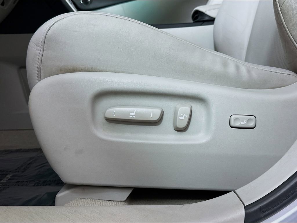 Used 2011 Lexus RX 350 AWD w/ Premium Pkg image 22