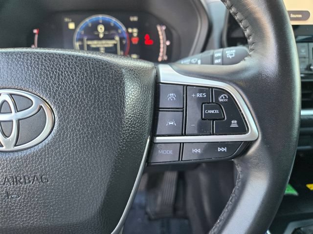Certified 2025 Toyota Grand Highlander AWD image 22