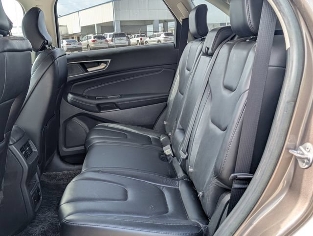 Used 2019 Ford Edge Titanium FWD image 24