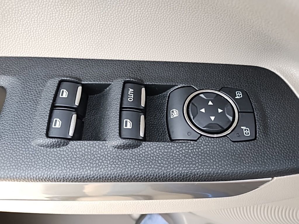Used 2019 Ford EcoSport Titanium AWD/4WD image 19
