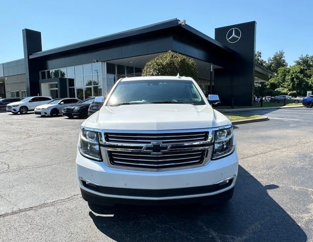 Used 2020 Chevrolet Suburban Premier w/ Premier 6.2L Value Package AWD/4WD image 3