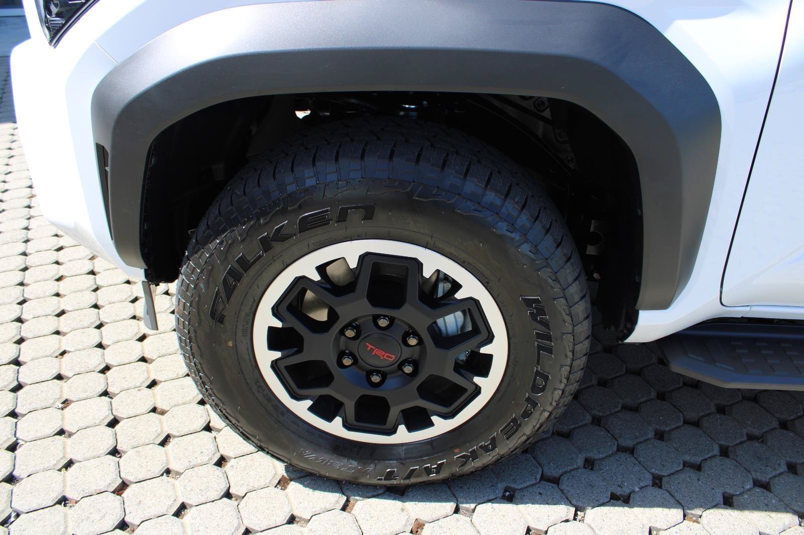 Used 2026 Toyota 4Runner TRD Off-Road AWD/4WD image 12