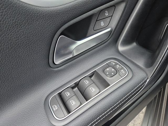 Used 2025 Mercedes-Benz CLA 250 4MATIC image 8