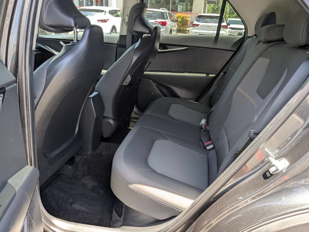 Used 2025 Kia Niro LX FWD image 23
