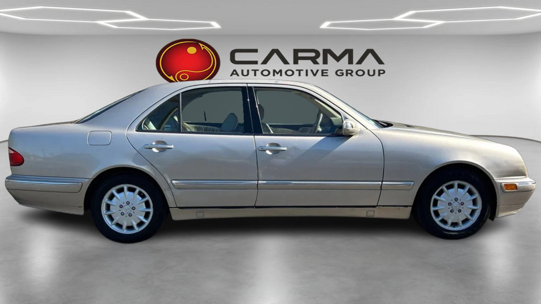 Used 2000 Mercedes-Benz E 320 Sedan image 6