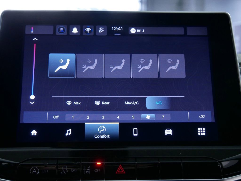 Used 2024 Jeep Compass Sport image 40