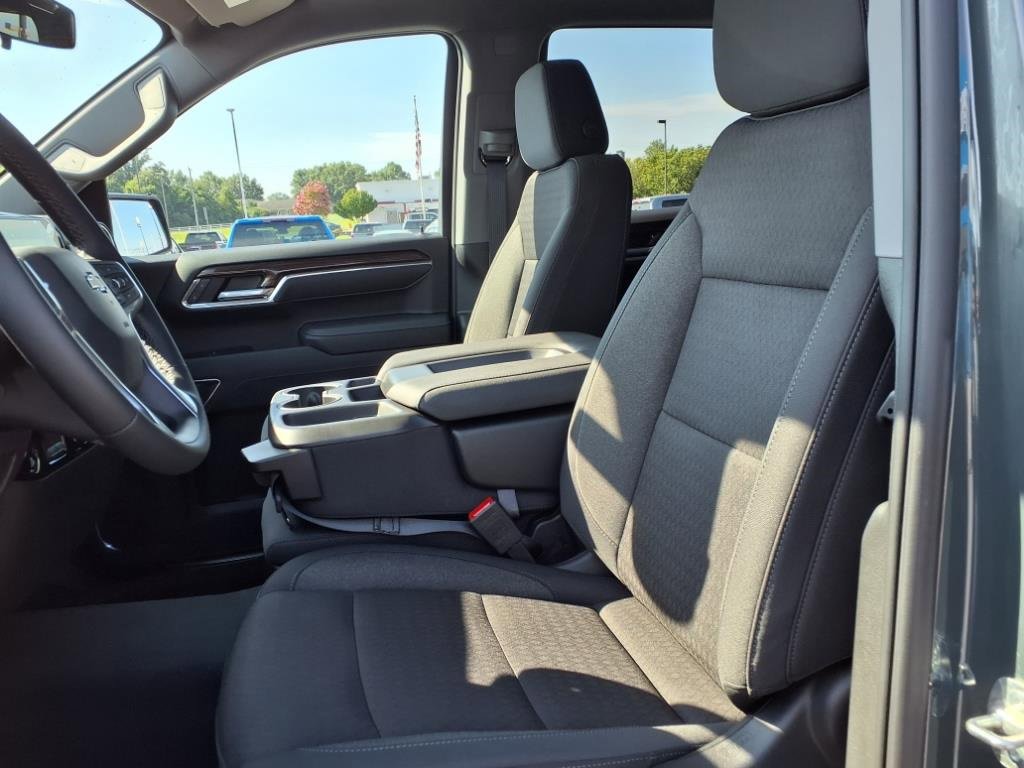 Used 2025 Chevrolet Silverado 1500 LT image 13