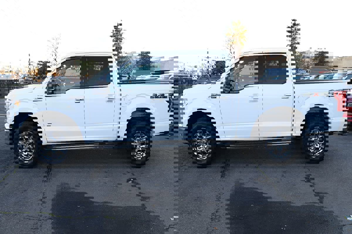 Used 2016 Ford F150 XLT w/ Equipment Group 302A Luxury image 7