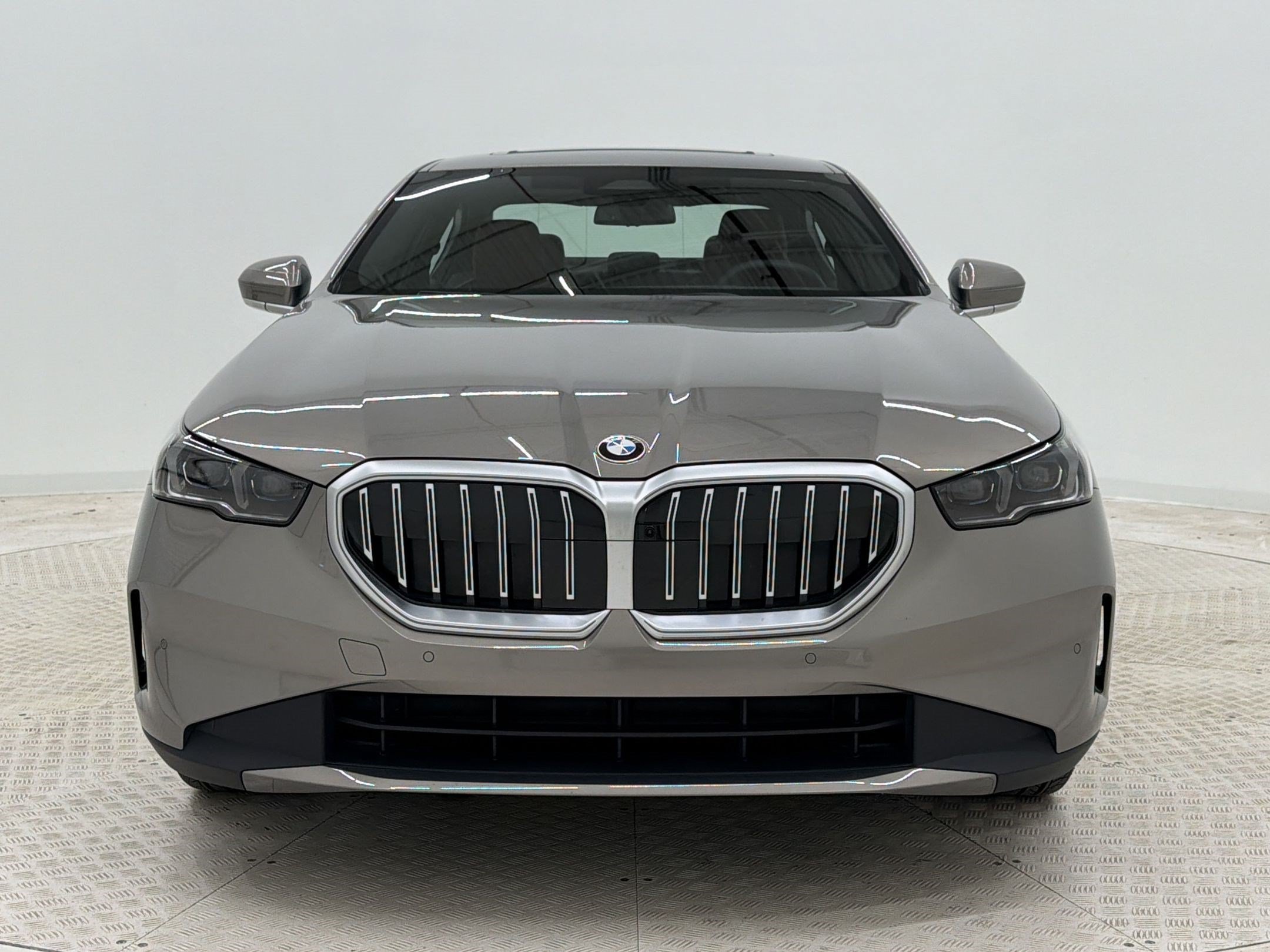 Certified 2026 BMW 530i xDrive w/ Premium Package AWD/4WD image 6