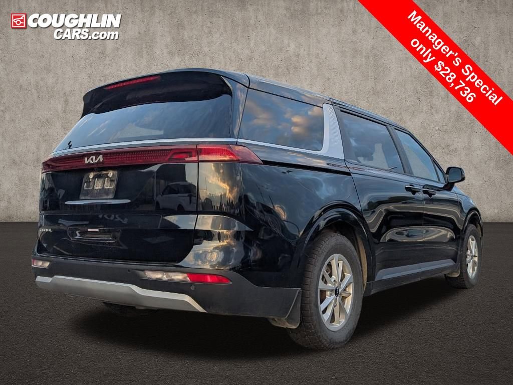 Used 2024 Kia Carnival LX image 7
